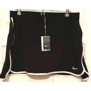NIKE Women's Sz XL 14.5" Golf Skirt/Skort NWT
